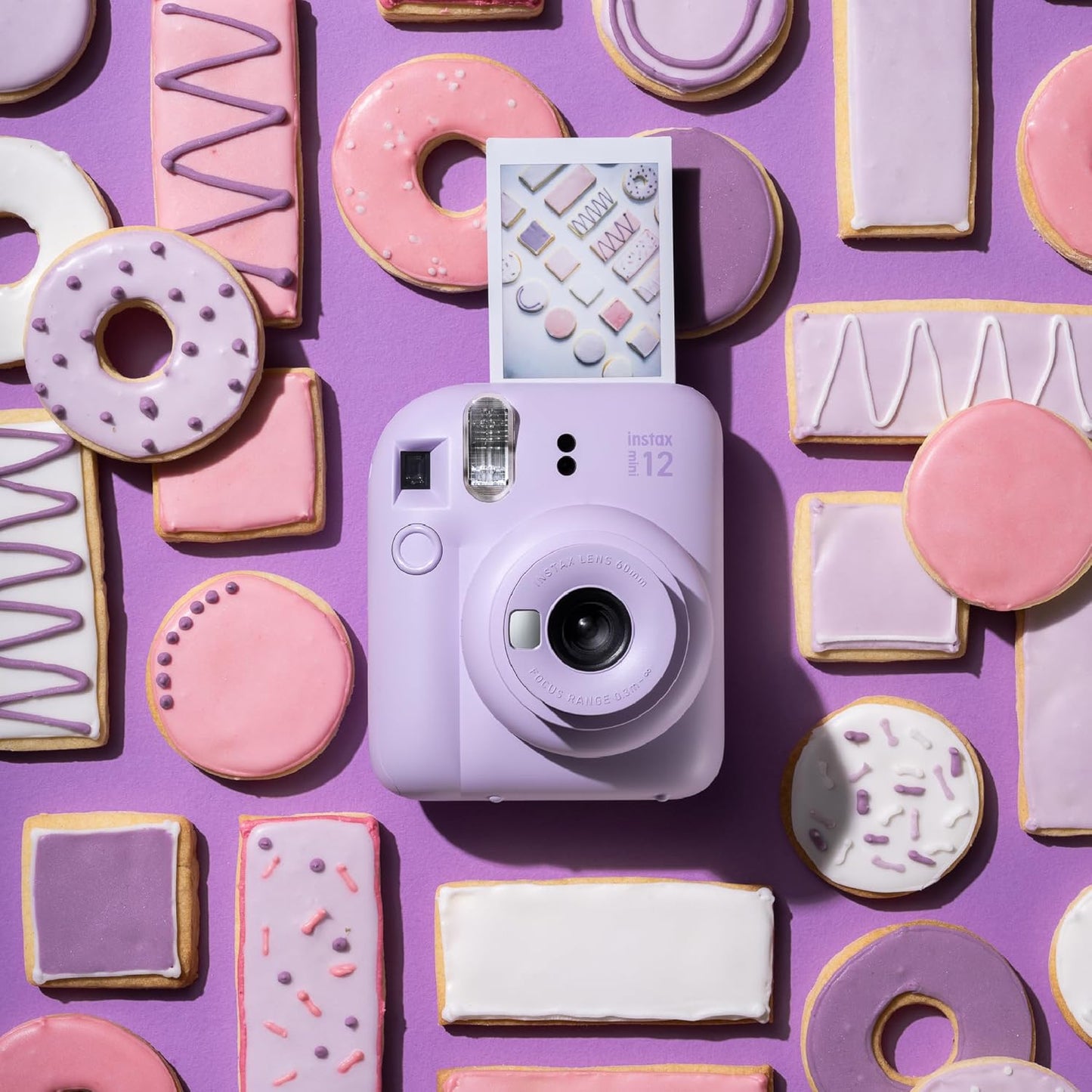 Instax Mini 12 - Cámara instantánea, con autoexposición y lente selfi incluida, Morado (Lilac Purple)
