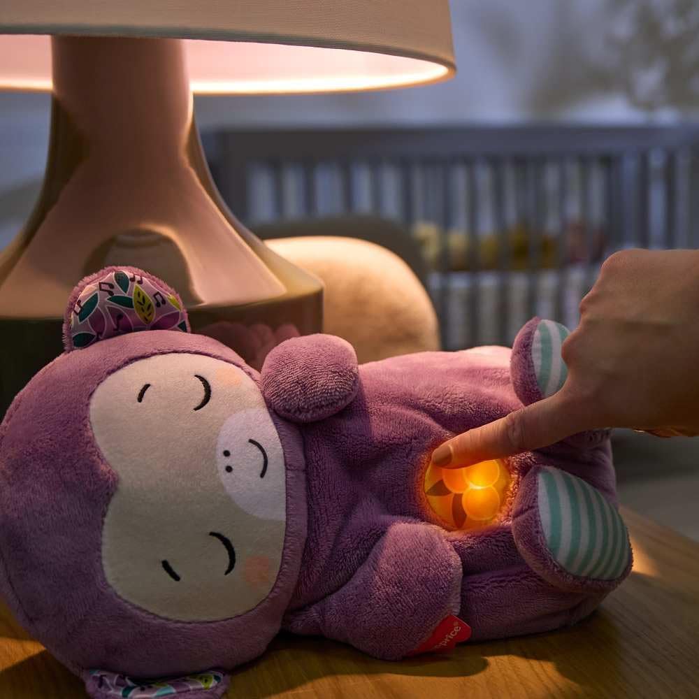 Fisher-Price Mono Morado Hora de Dormir Juguete para bebés, sonajero portátil de Peluche con Movimiento de respiración y Luces para bebés recién Nacidos a Partir de 0 Meses, JLH41
